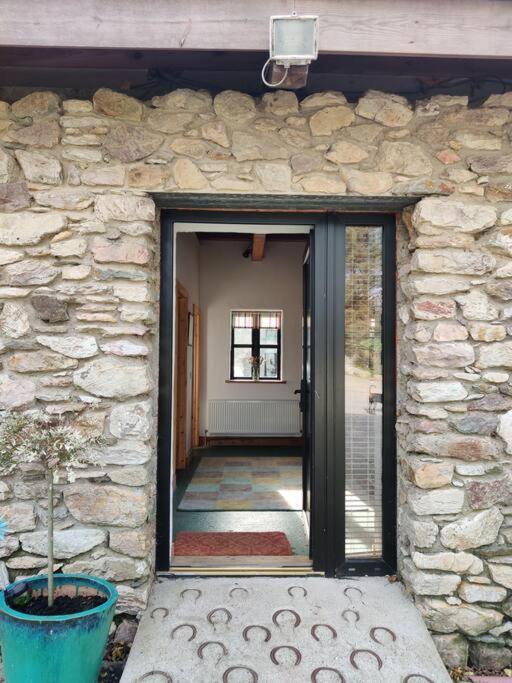 Kingsford Renovated Old Cottage Уэксфорд Экстерьер фото